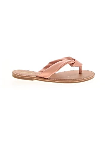Qupid Flip Flops (view 1)