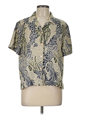 Hearts of Palm Woman Short Sleeve Blouse (view 1)