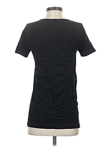 Fabletics Short Sleeve T-Shirt (view 2)
