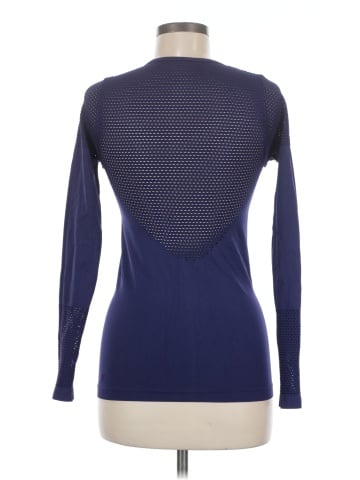 Fabletics Long Sleeve T-Shirt (view 2)