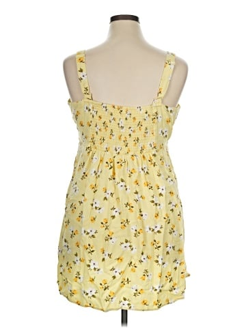 Old Navy Casual Dress (view 2)