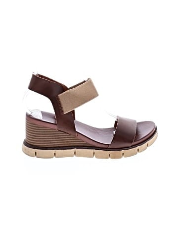 Mia Wedges (view 1)
