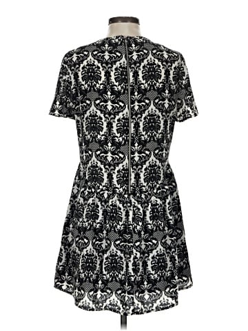 Love 21 Casual Dress (view 2)