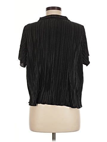 Danskin Short Sleeve Blouse (view 2)