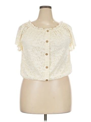 No Boundaries Short Sleeve Blouse (view 1)