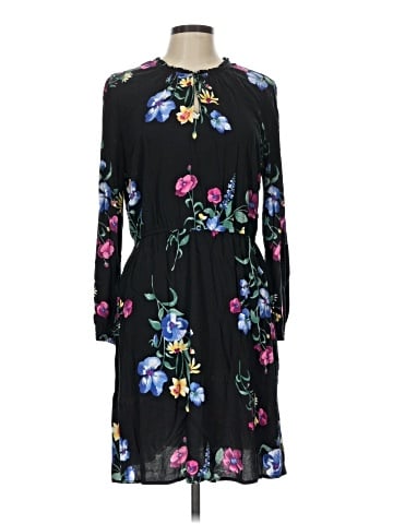 Old Navy Casual Dress (view 1)