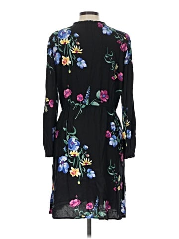 Old Navy Casual Dress (view 2)