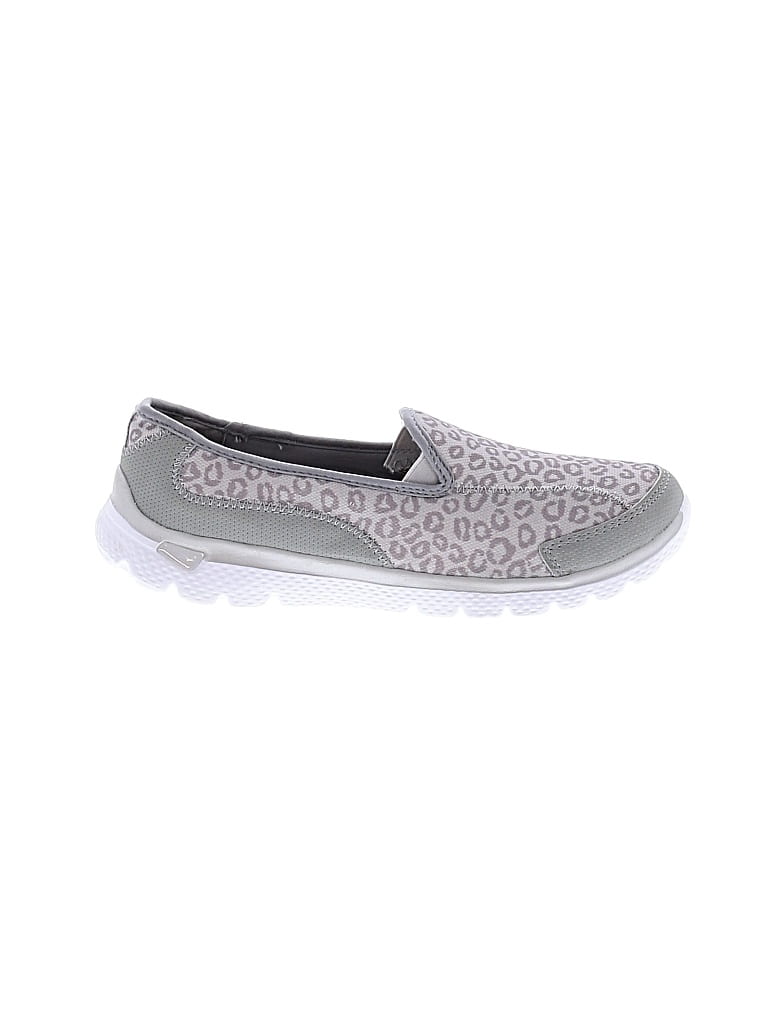 Pre-owned Danskin Now Flats In Gray
