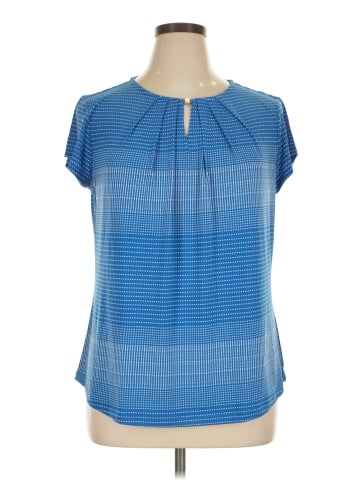 Liz Claiborne Short Sleeve T-Shirt (view 1)