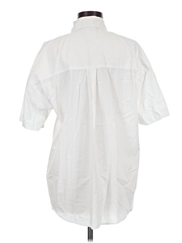 Abercrombie & Fitch Short Sleeve Button-Down Shirt (view 2)
