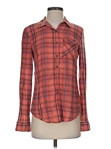 Maurices Long Sleeve Button-Down Shirt (view 1)