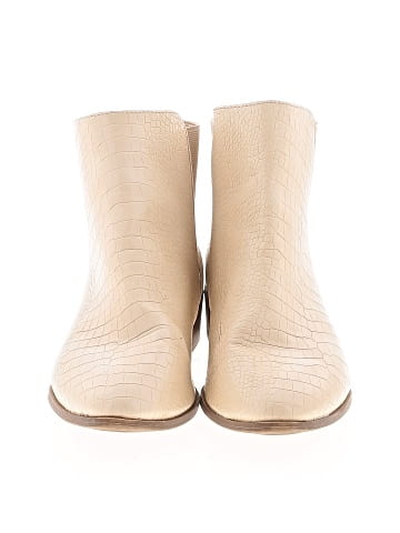 Journee Collection Ankle Boots (view 2)
