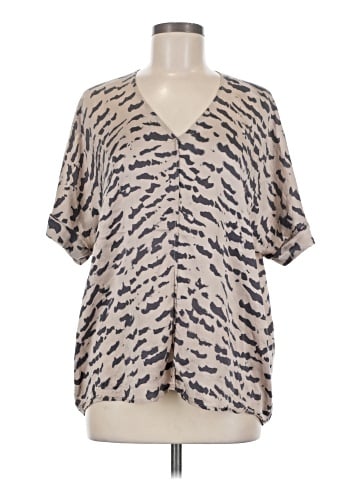 CAbi Short Sleeve Blouse (view 1)
