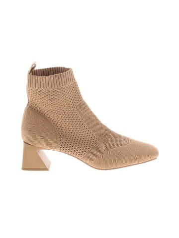 Vivaia Ankle Boots (view 1)
