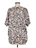 CAbi Animal Print Ivory Short Sleeve Blouse Size M - photo 2