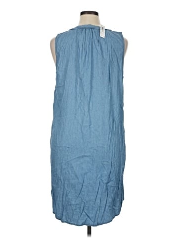 Old Navy Casual Dress (view 2)