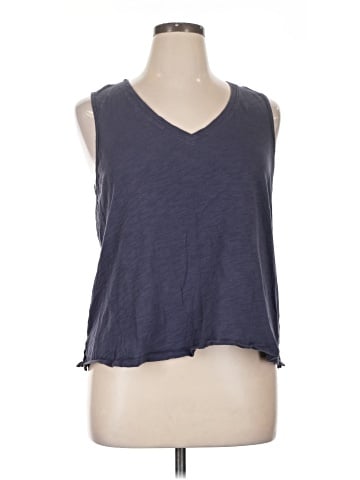 Old Navy Sleeveless T-Shirt (view 1)