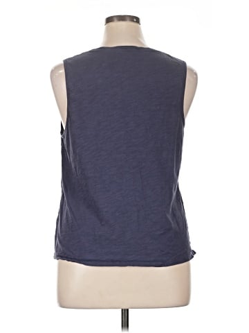 Old Navy Sleeveless T-Shirt (view 2)