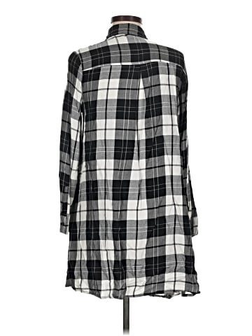 Old Navy Casual Dress (view 2)