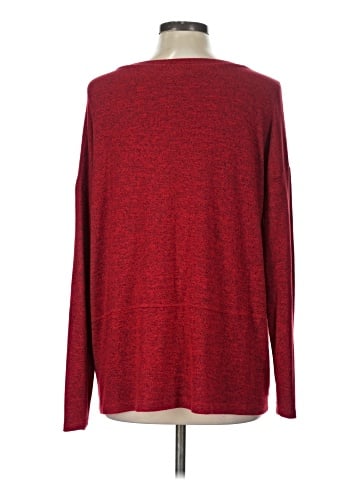 Liz Claiborne Long Sleeve T-Shirt (view 2)