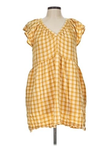 Old Navy Casual Dress (view 1)