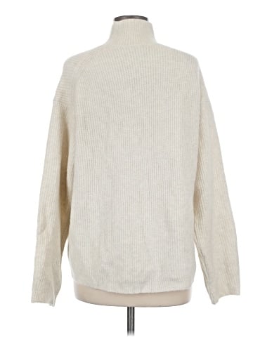 Uniqlo Turtleneck Sweater (view 2)