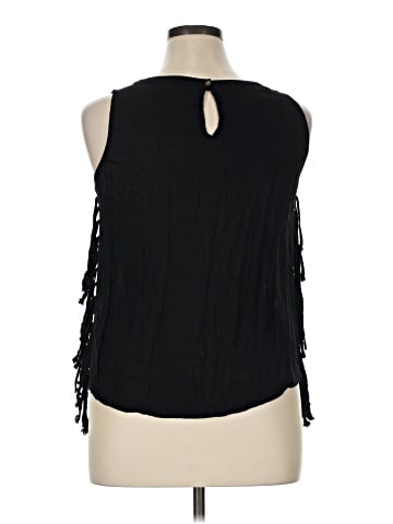 Sun & Shadow Sleeveless Blouse (view 2)