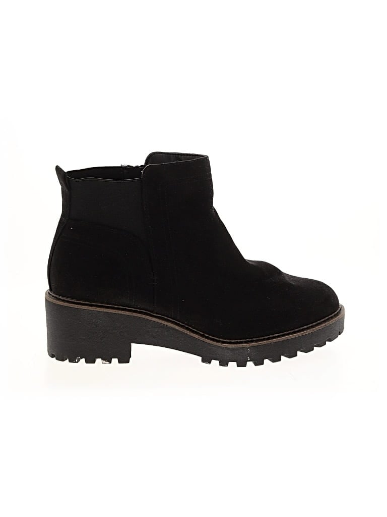 Pre-owned Torrid Ankle Boots In Black