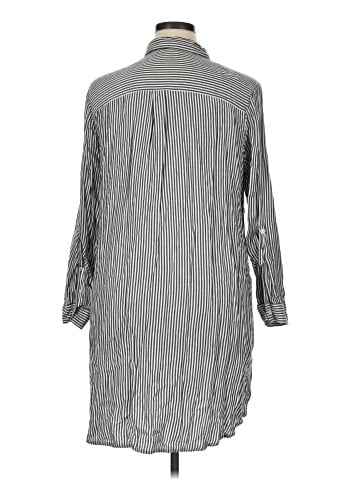Old Navy Casual Dress (view 2)