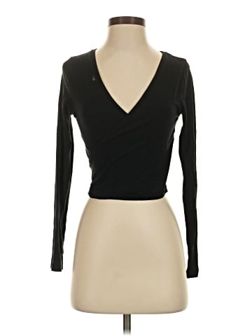 Fabletics Long Sleeve T-Shirt (view 1)