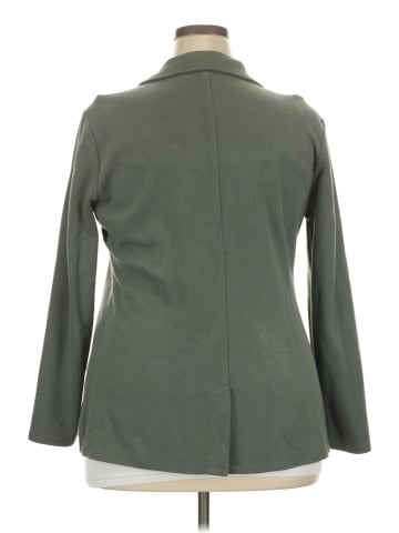 Matty M Blazer (view 2)