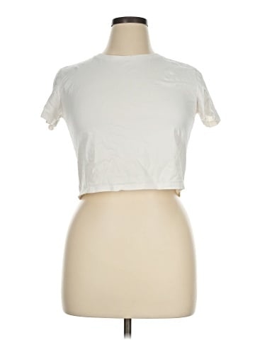 Dazy-Less Short Sleeve T-Shirt (view 1)