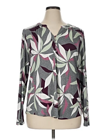 Liz Claiborne Long Sleeve T-Shirt (view 1)