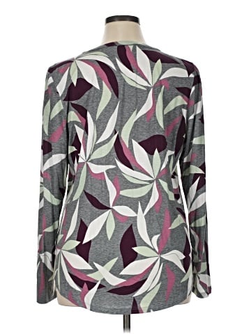 Liz Claiborne Long Sleeve T-Shirt (view 2)