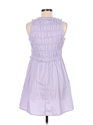 Old Navy Casual Dress (view 2)