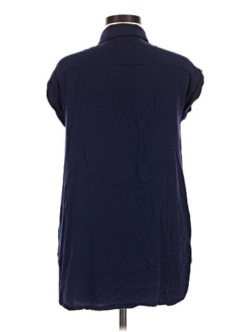 BD Collection Sleeveless Button-Down Shirt (view 2)
