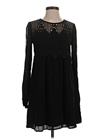 Xhilaration Casual Dress (view 1)