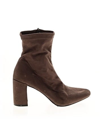 Speed Limit 98 Ankle Boots (view 1)