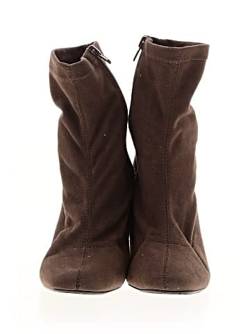 Speed Limit 98 Ankle Boots (view 2)