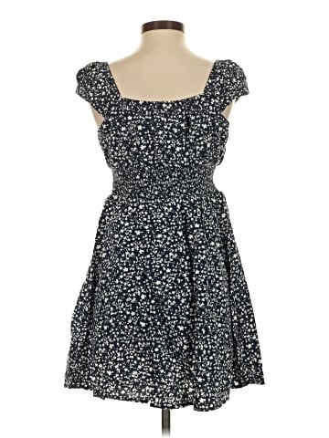 Old Navy Casual Dress (view 2)