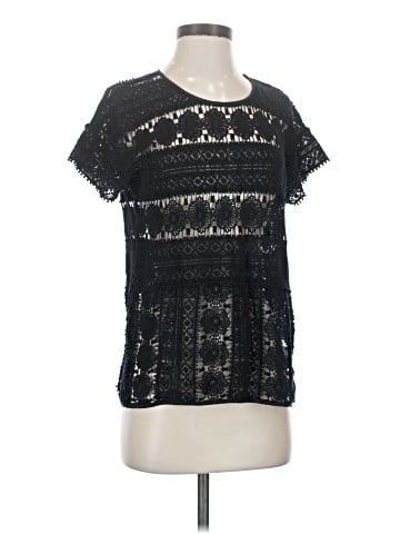 Lilis Closet Short Sleeve Top (view 1)