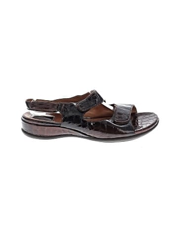 Artisans Sandals (view 1)