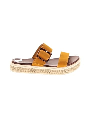 Mia Sandals (view 1)