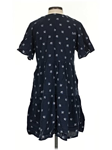 Old Navy Casual Dress (view 2)