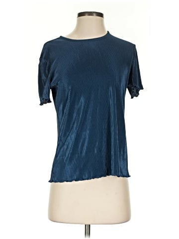 Jaclyn Smith Short Sleeve T-Shirt (view 1)