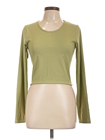 PrettyLittleThing Long Sleeve T-Shirt (view 1)