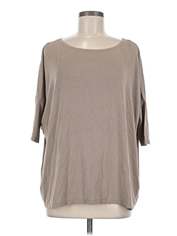 Foreign Exchange 3/4 Sleeve Top (view 1)
