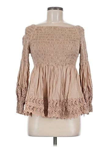 Nostalgia 3/4 Sleeve Blouse (view 1)
