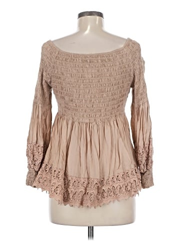 Nostalgia 3/4 Sleeve Blouse (view 2)
