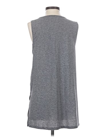 Gap Fit Sleeveless T-Shirt (view 2)